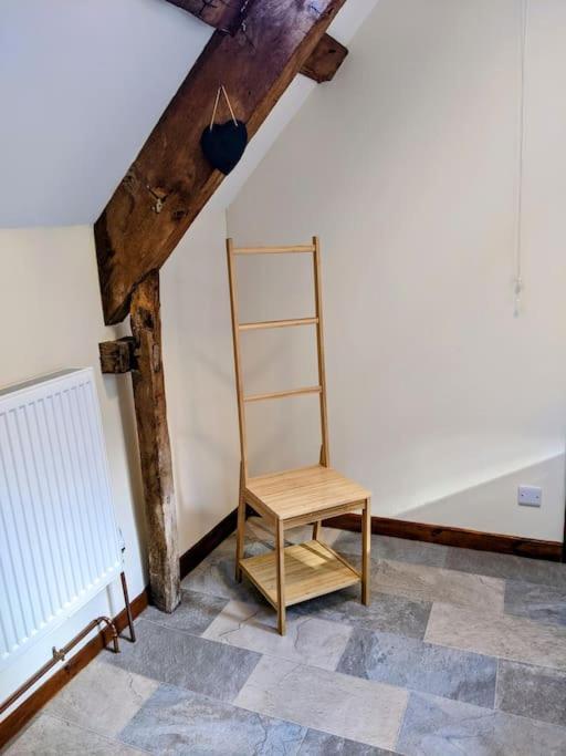 The Old Granary Farm Cottage Abergavenny Esterno foto