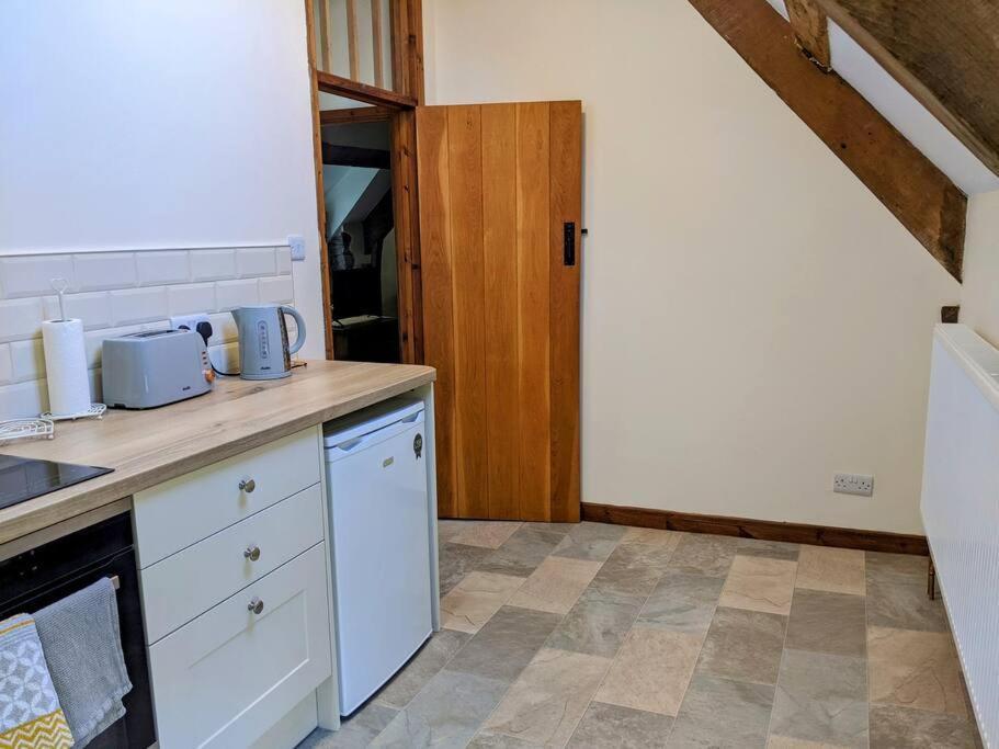 The Old Granary Farm Cottage Abergavenny Esterno foto