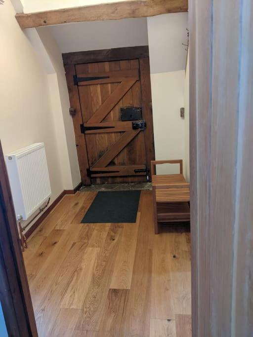 The Old Granary Farm Cottage Abergavenny Esterno foto