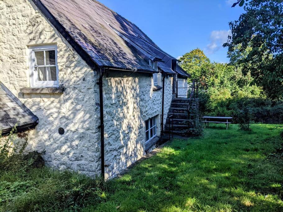 The Old Granary Farm Cottage Abergavenny Esterno foto